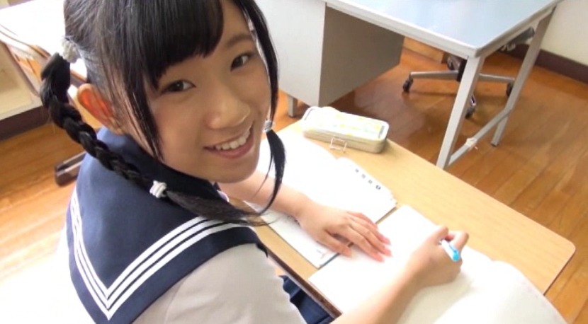 新見ななえプロフィール